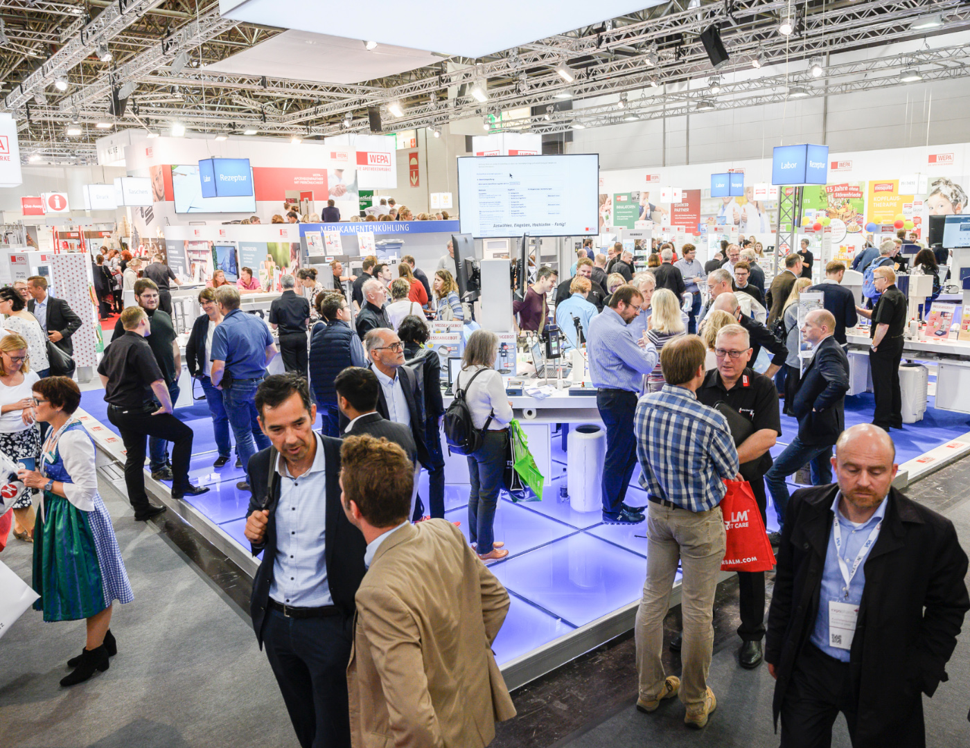 Besucher auf der Expopharm